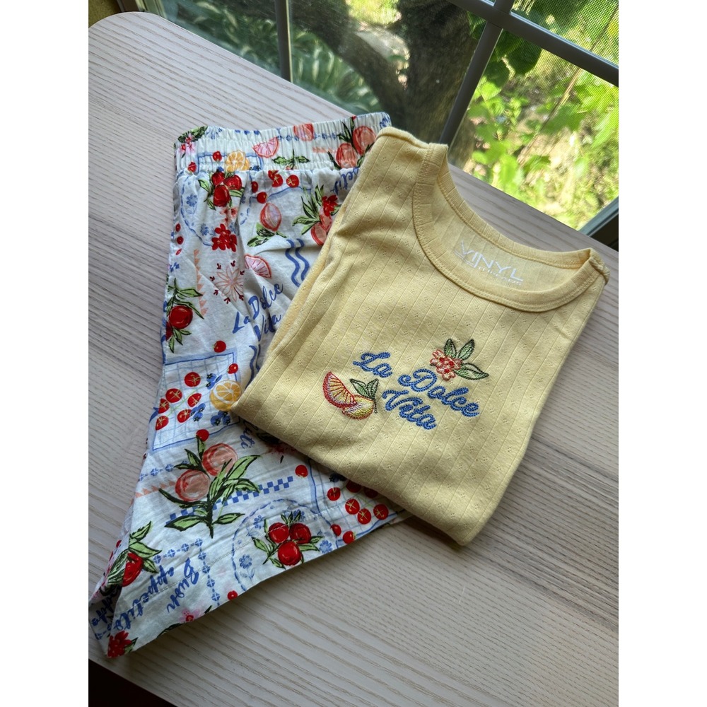 Vinyl Threads La Dolce Vita Set Yellow Pointelle Top Fruit‎ Print Shorts XS Euro